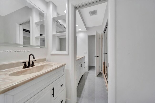 Building Photo - 840 NE 182nd St