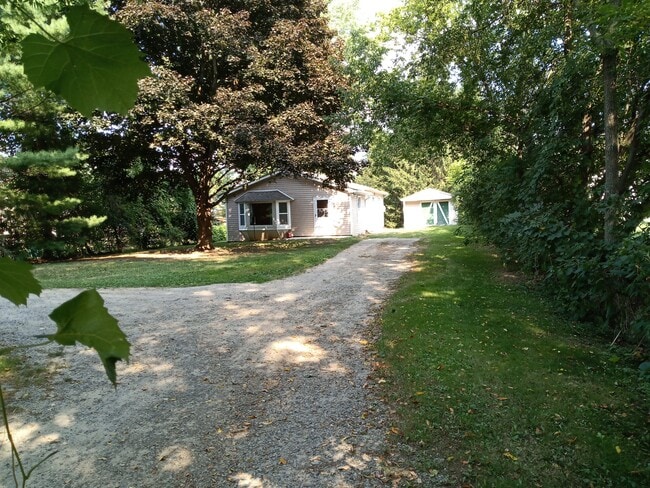 Building Photo - 801 Sanders Rd