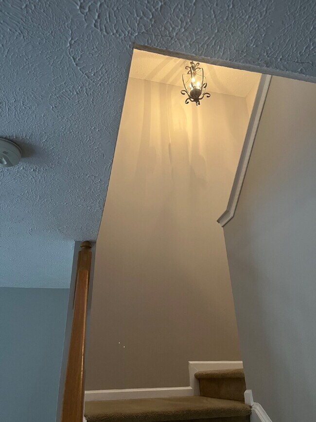 Building Photo - Charming 2 Bed, 2.5 Bath Townhouse in Nashville - Perfect Rental Opportunity!