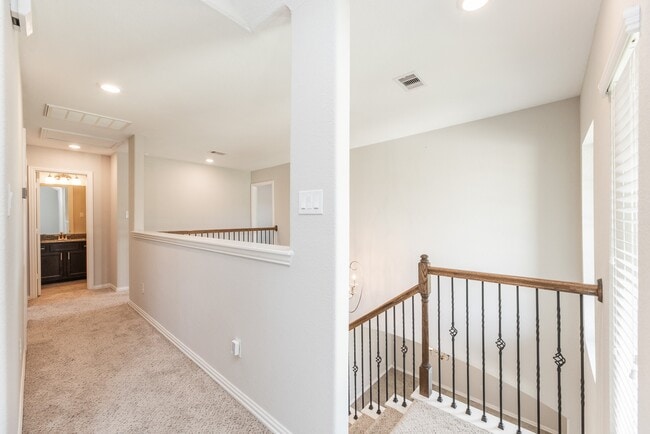 Building Photo - 18119 Tall Chestnut St