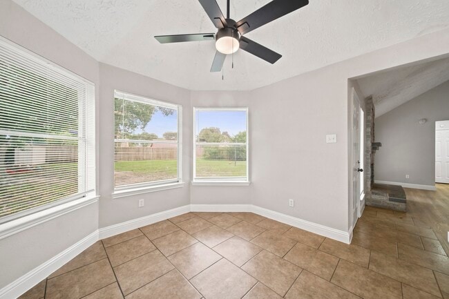 Building Photo - 22039 Rivermead Dr