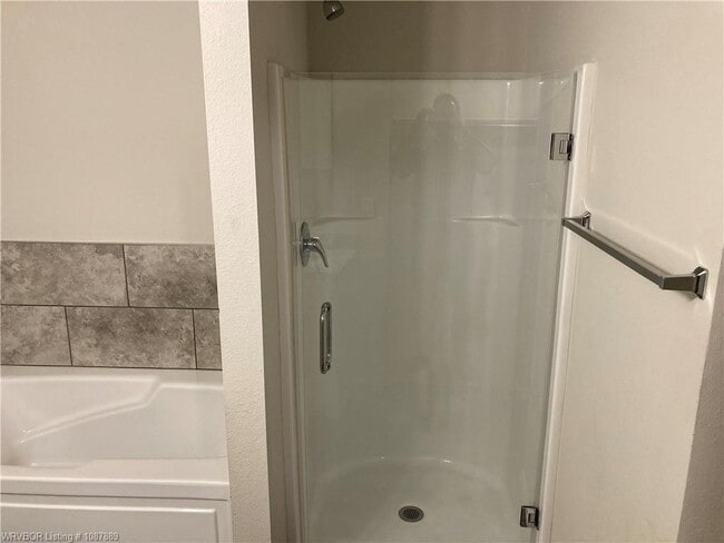 Building Photo - 8004 Dogwood Dr