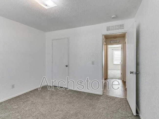 Building Photo - 5508 Del Creek Rd