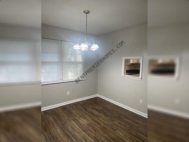 Building Photo - 12001 Lemoncrest Ln