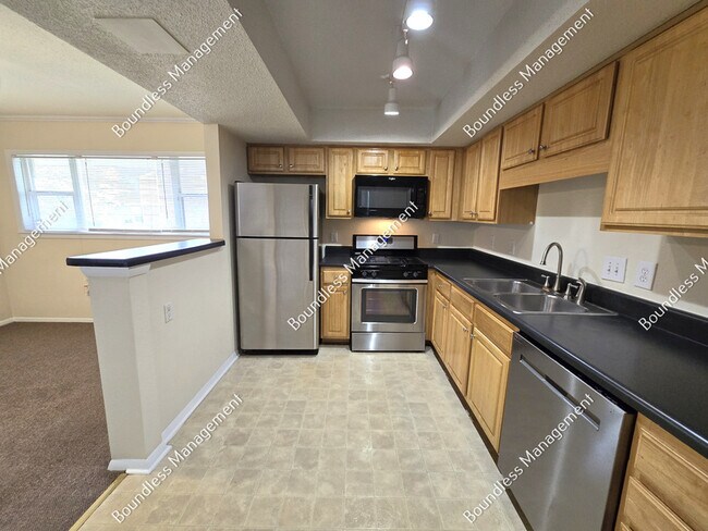 Building Photo - 3301 Henderson Mill Rd