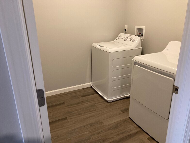Laundry Room - 2 Boston Ave