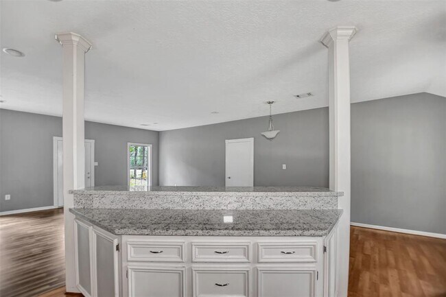 Building Photo - 5774 Magan Rd