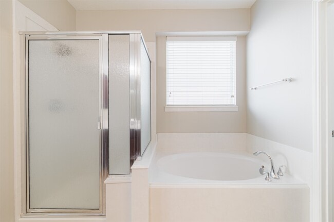 Building Photo - 8322 Encinitas Cove Dr