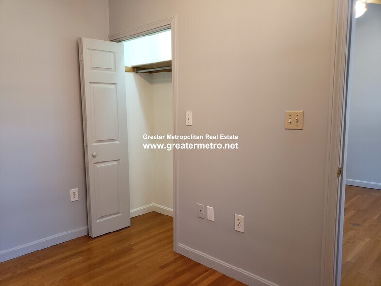 Building Photo - 40 N Bennet St