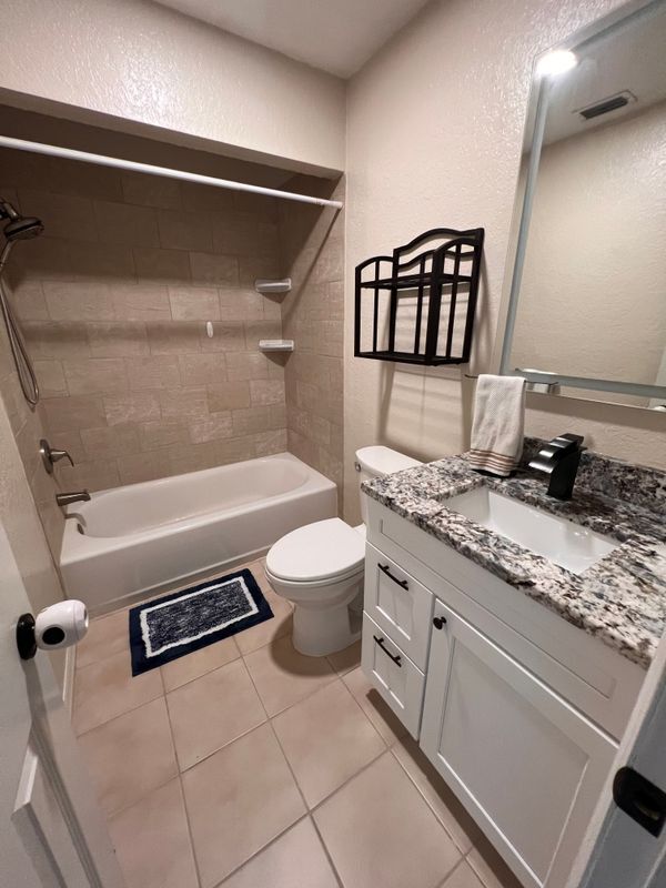 Building Photo - 16543 Lake Brigadoon Cir