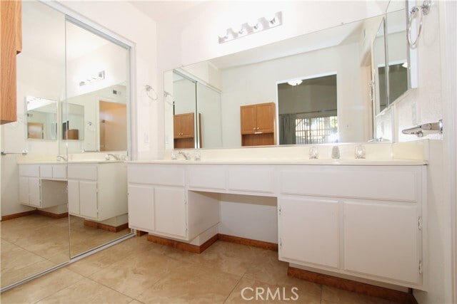 Building Photo - 10770 Deerfield Dr