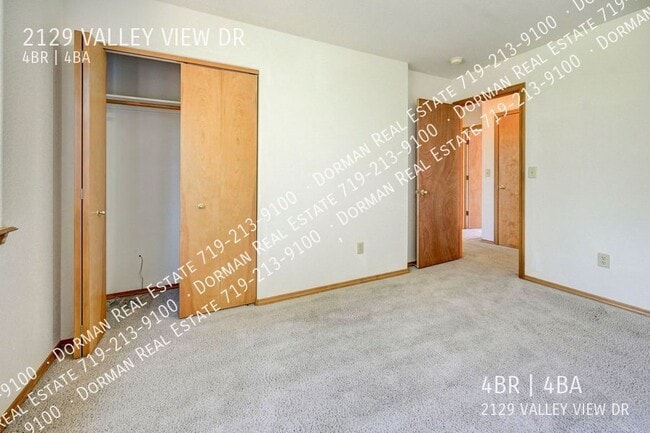 Building Photo - 2129 Valley View Dr