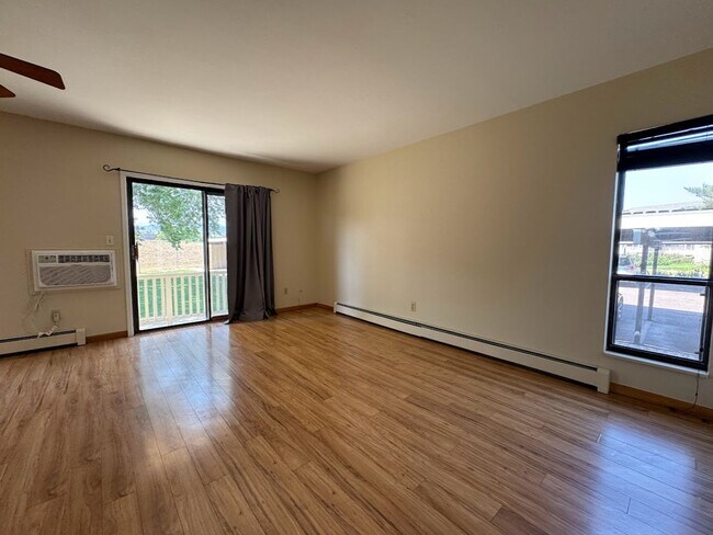 Building Photo - 2B/2B Corner Apartment with Flatiron Views...