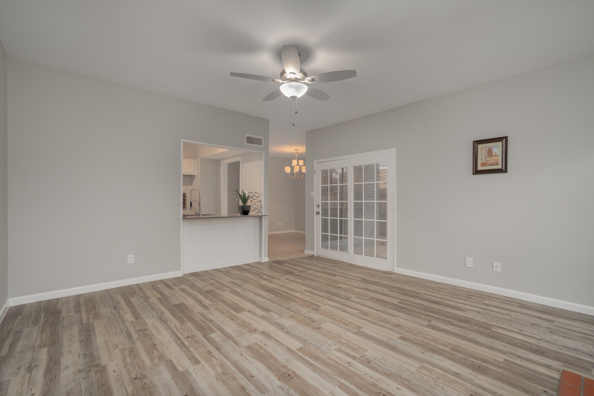 Building Photo - 317 Benjamin St