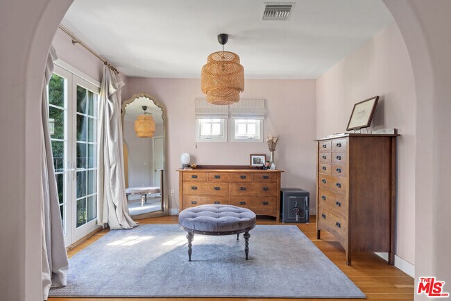 Building Photo - 1954 Federal Ave