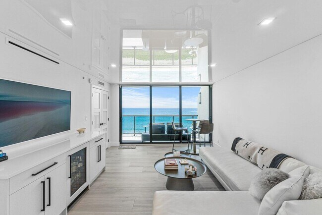 Building Photo - 3115 S Ocean Blvd