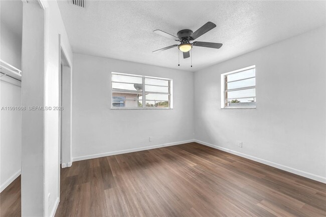 Building Photo - 3750 SW 59th Ave