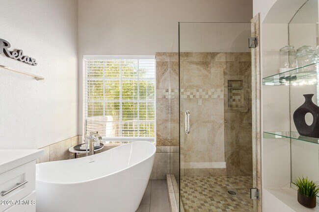 Building Photo - 1413 W Coral Reef Dr