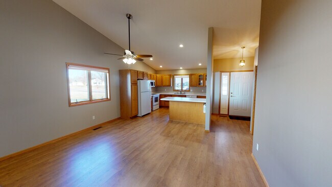 Building Photo - 2504 10th St SW