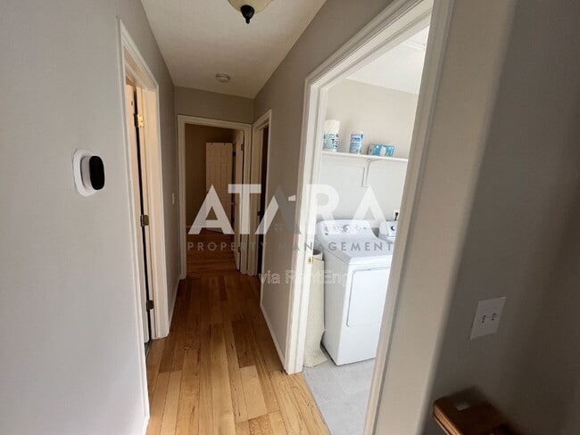 Building Photo - 254 Bliss Ct