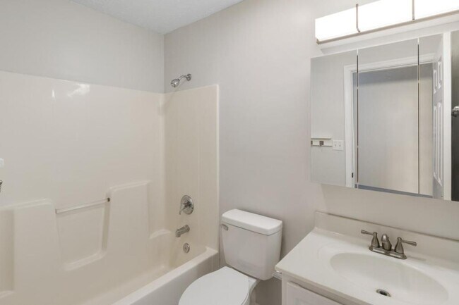 Building Photo - 359 Montgomery Cir