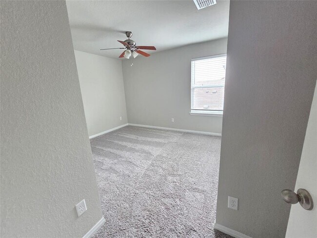 Building Photo - 1604 Homestead Farms Dr