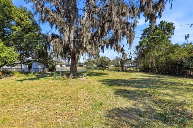 Building Photo - 1913 Baldwin Dr