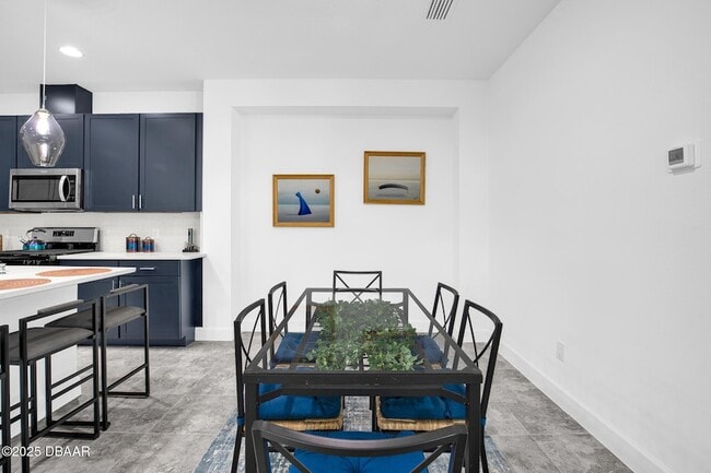 Building Photo - 913 Bama Breeze Dr