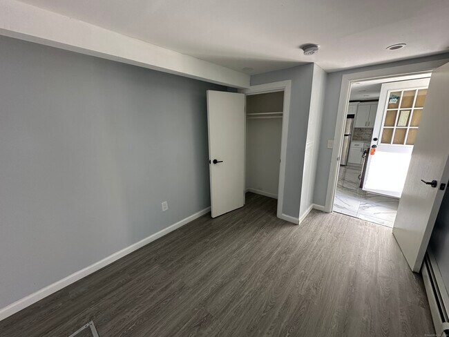 Building Photo - 48 Prest St