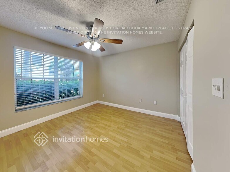 Building Photo - 5459 NW 120th Ave