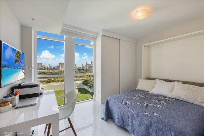 Building Photo - 400 Sunny Isles Blvd