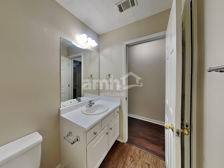 Building Photo - 2769 Wynhaven Oaks Way