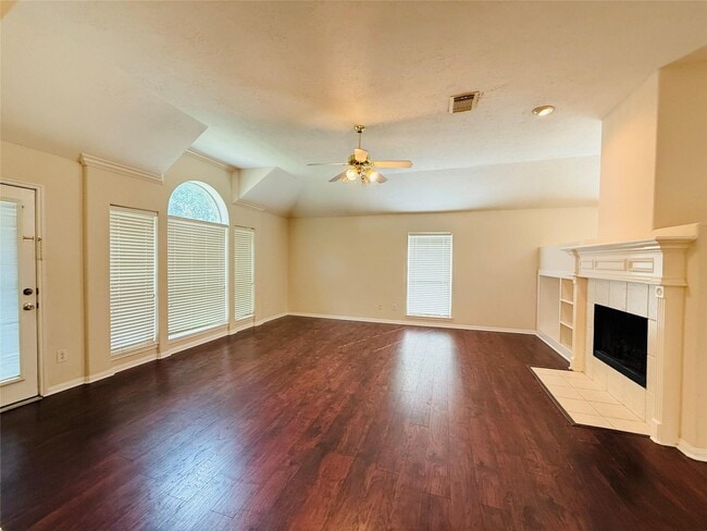 Building Photo - 103 Greenridge Cir