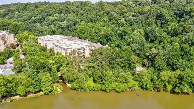 Building Photo - 900 River Vista Drive