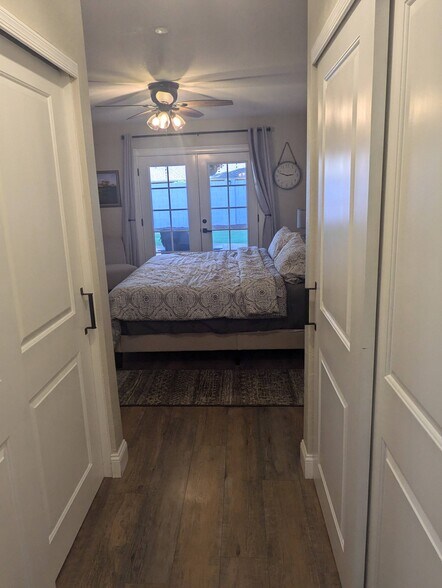 Main house Master - 8879 E Friess Dr