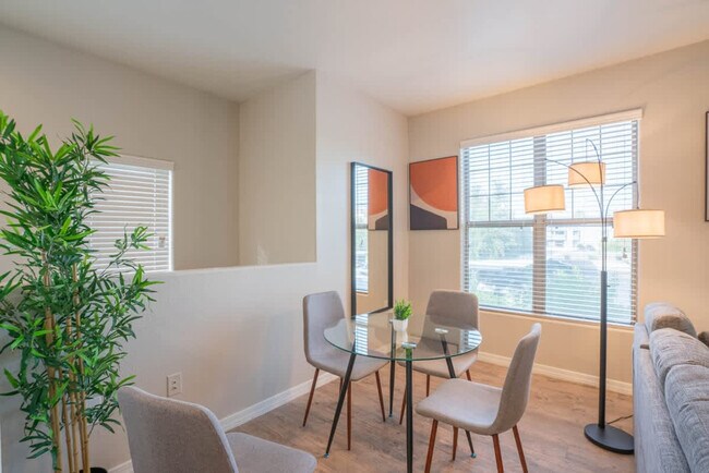 Building Photo - 10 W Minnezona Ave