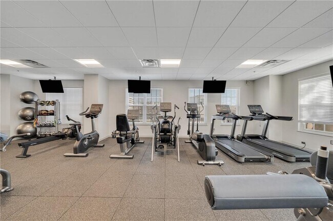 Building Photo - 325 East Paces Ferry Rd NE