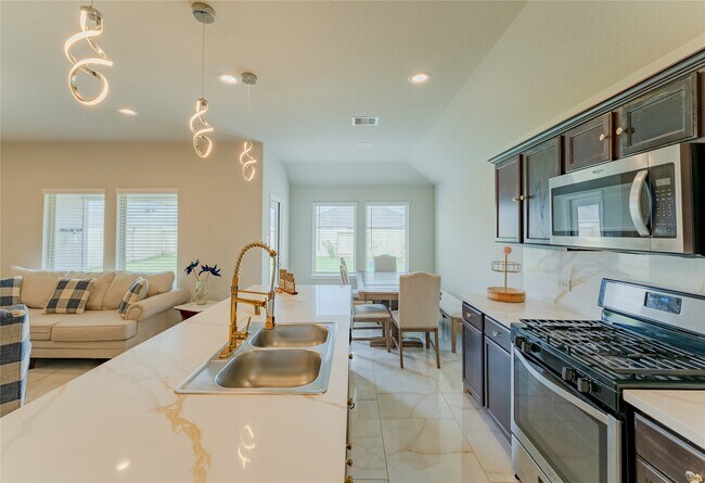 Building Photo - 5431 Tindarey Bluff Trail