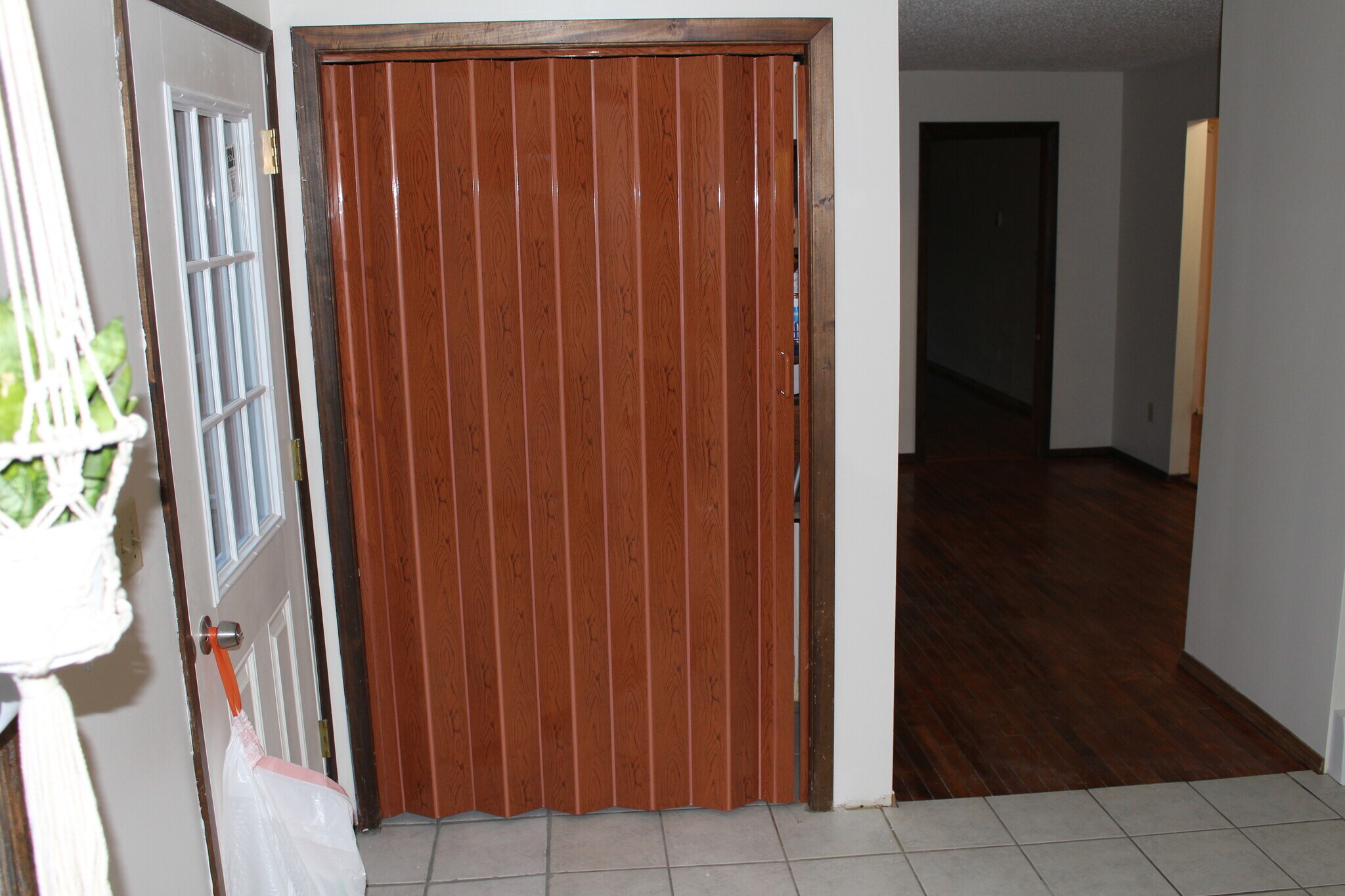 pantry - 187 Oakland Rd