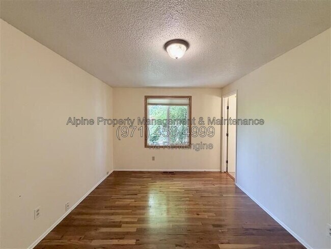 Building Photo - 4670 SW 160th Ave