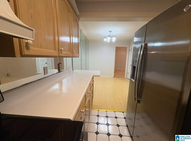 Building Photo - 3101 Lorna Rd