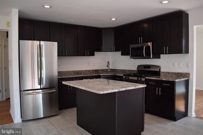 Building Photo - 7205 Ballantrae Ct