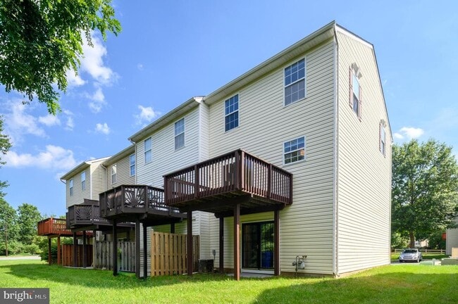 Building Photo - 16140 Edenwood Dr