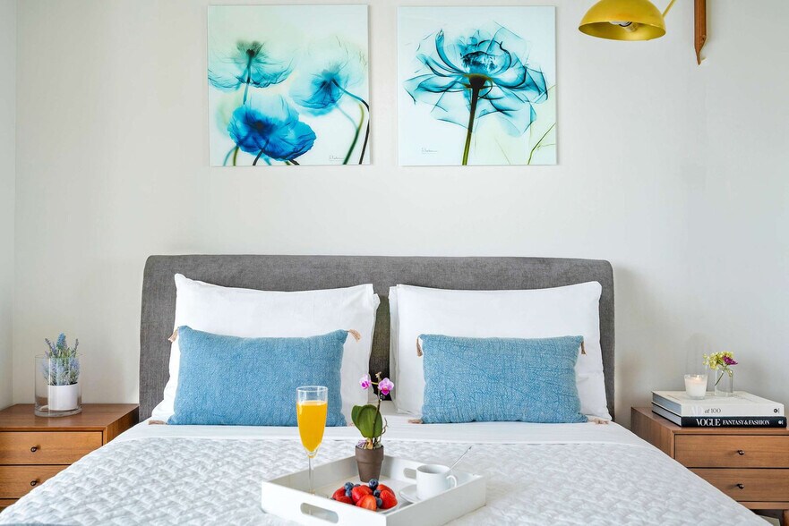 Building Photo - 485 Brickell Ave