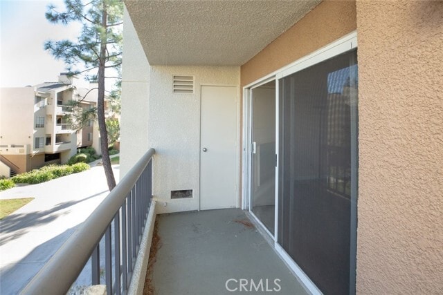 Building Photo - 5540 Owensmouth Ave