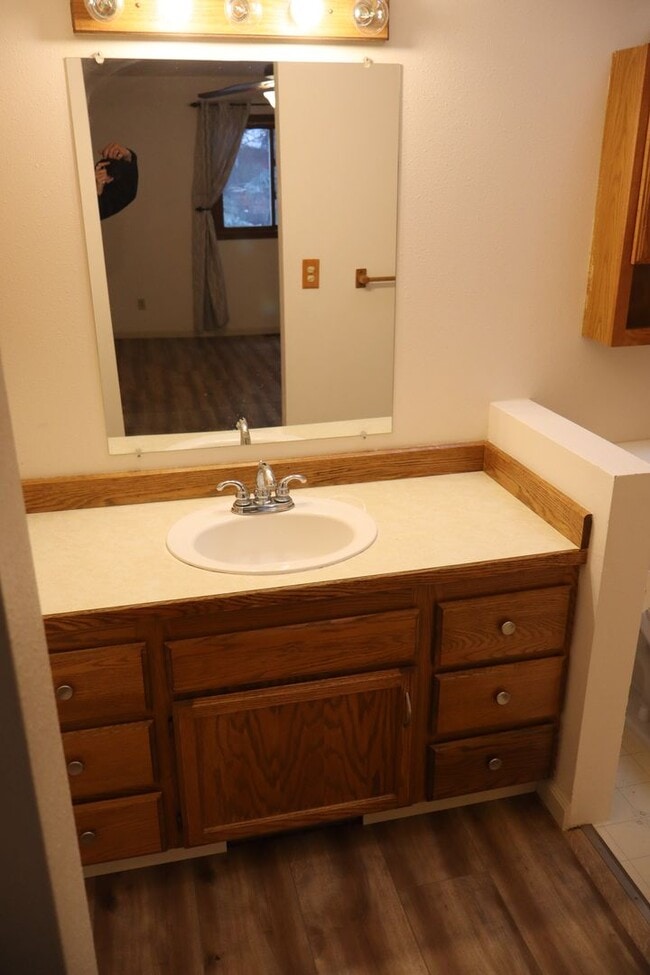 Building Photo - Spacious Home with Large pet friendly yard