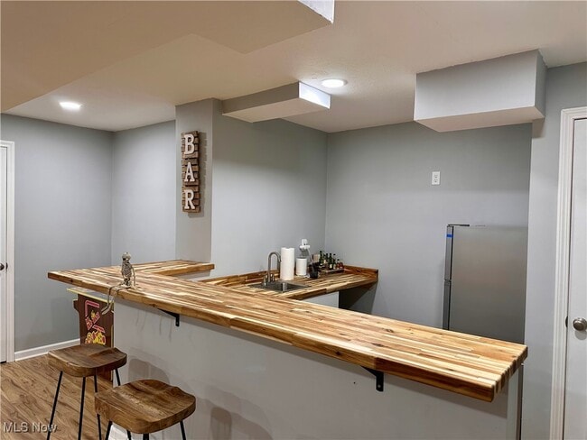 Building Photo - 10456 Dogwood Dr