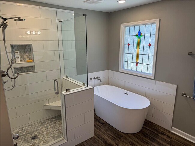 Building Photo - 4148 Fawn Ct NE