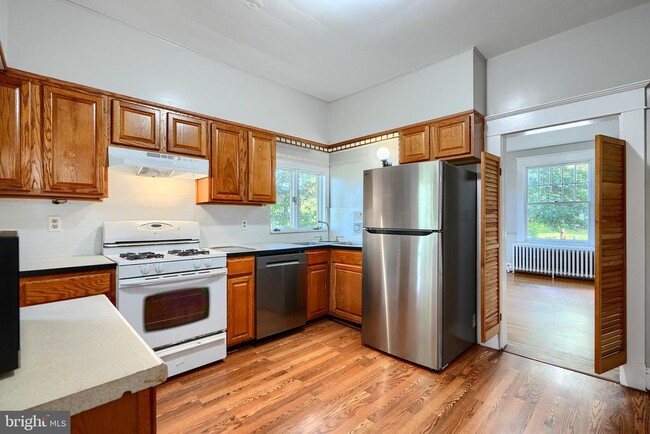 Building Photo - 720 Dryden Dr