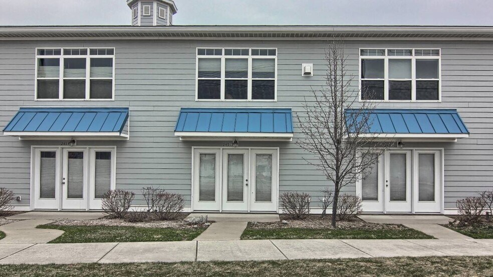 Building Photo - 245 Lake Ave